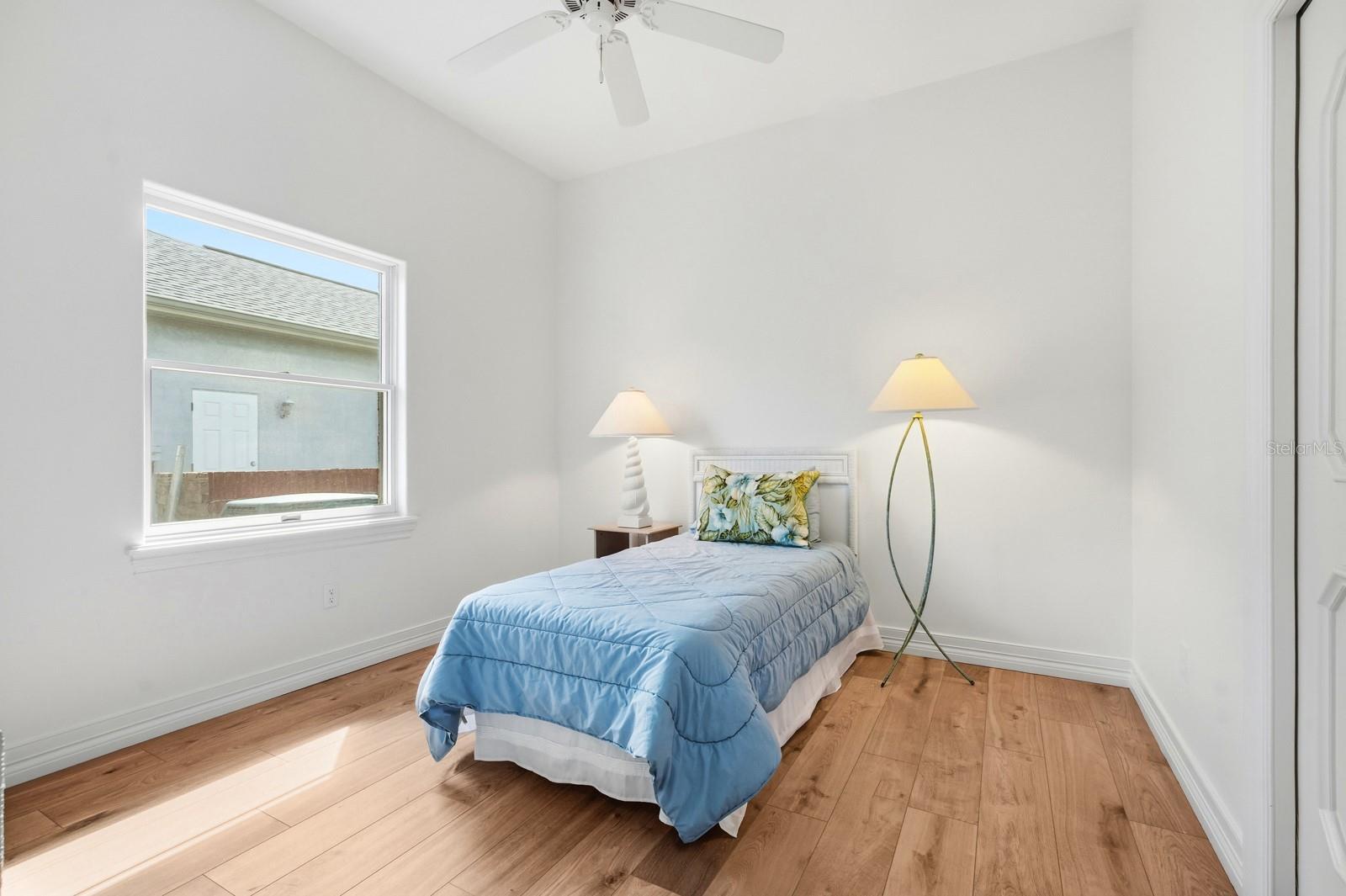 Image 39 of 56 For 407 Palm Drive