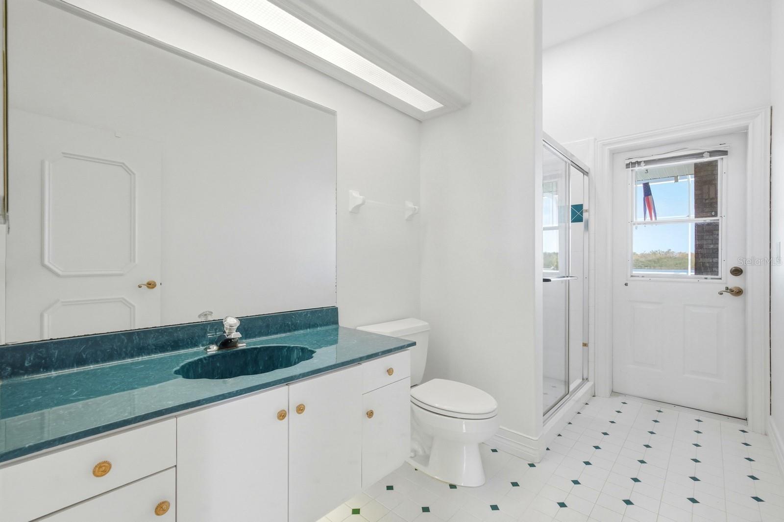 Image 42 of 56 For 407 Palm Drive