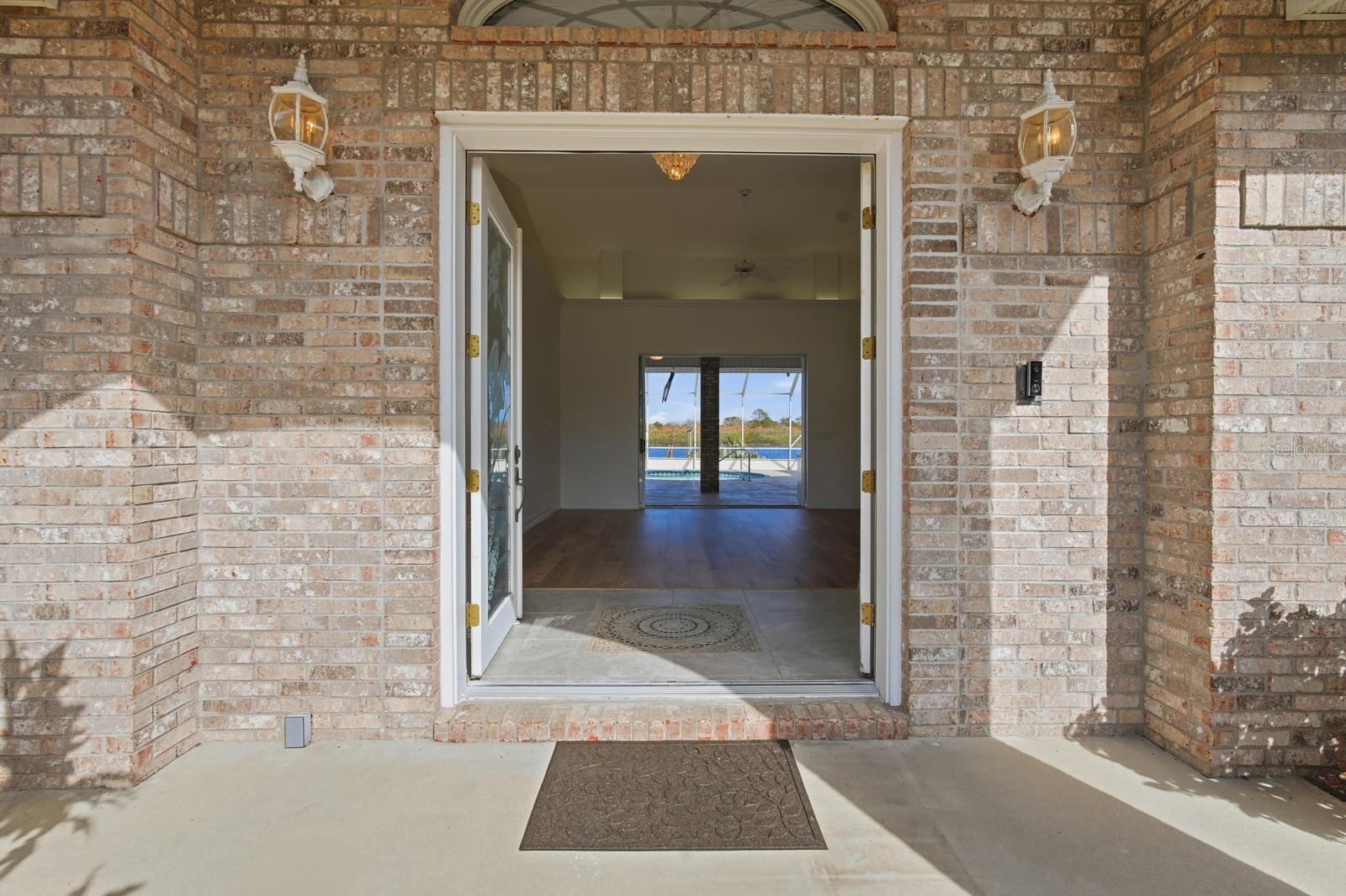 Image 8 of 56 For 407 Palm Drive