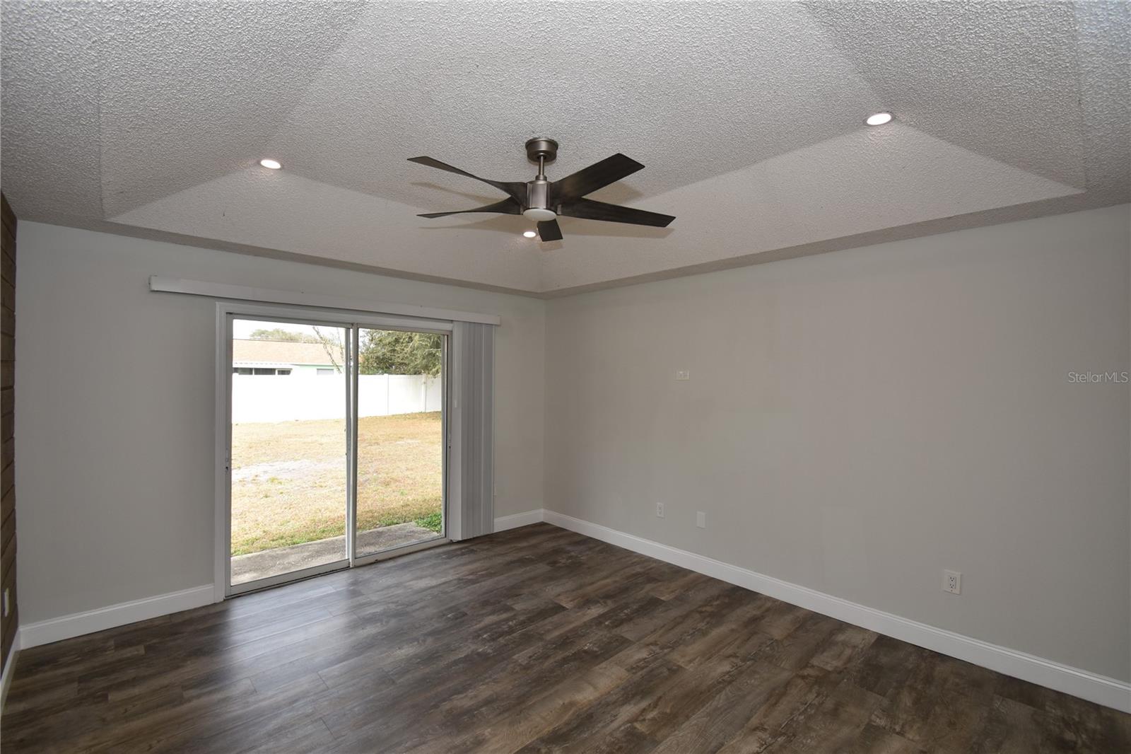 Image 20 of 36 For 77 Pebble Beach Drive