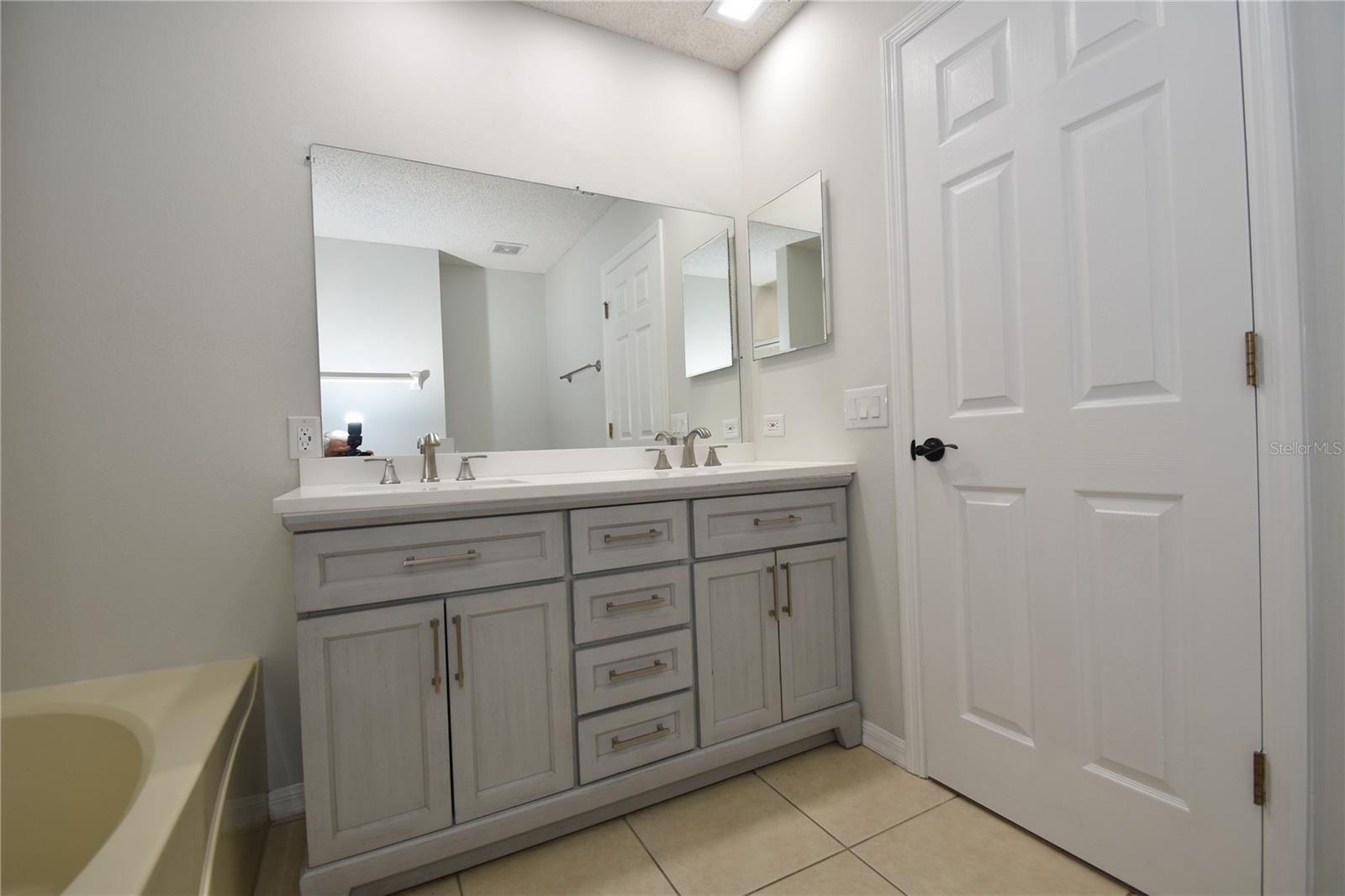 Image 23 of 36 For 77 Pebble Beach Drive