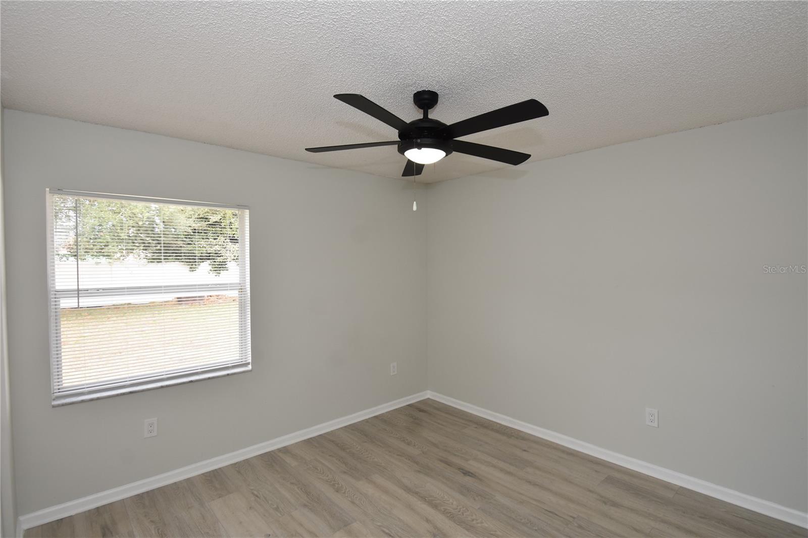 Image 25 of 36 For 77 Pebble Beach Drive