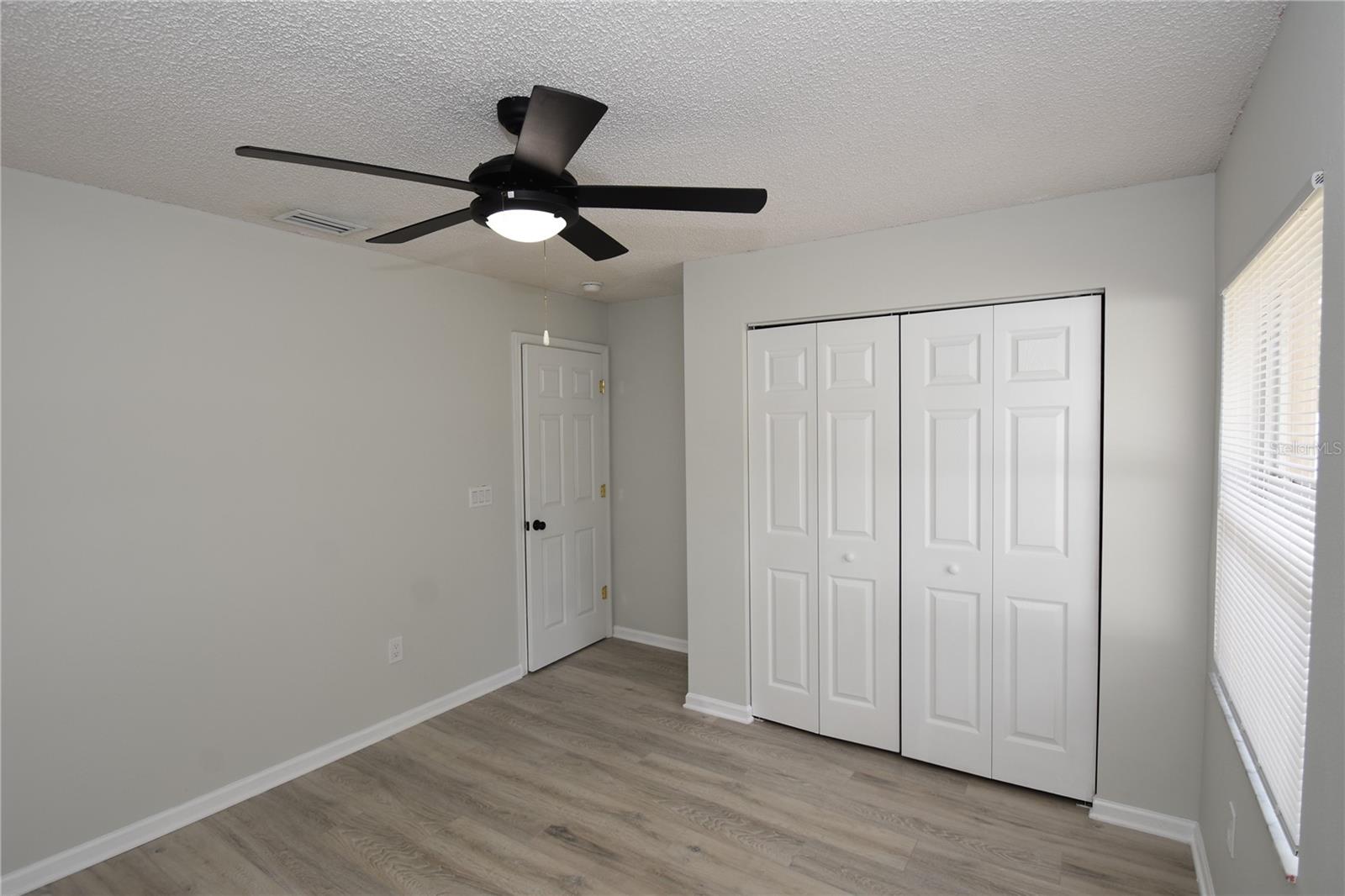 Image 26 of 36 For 77 Pebble Beach Drive