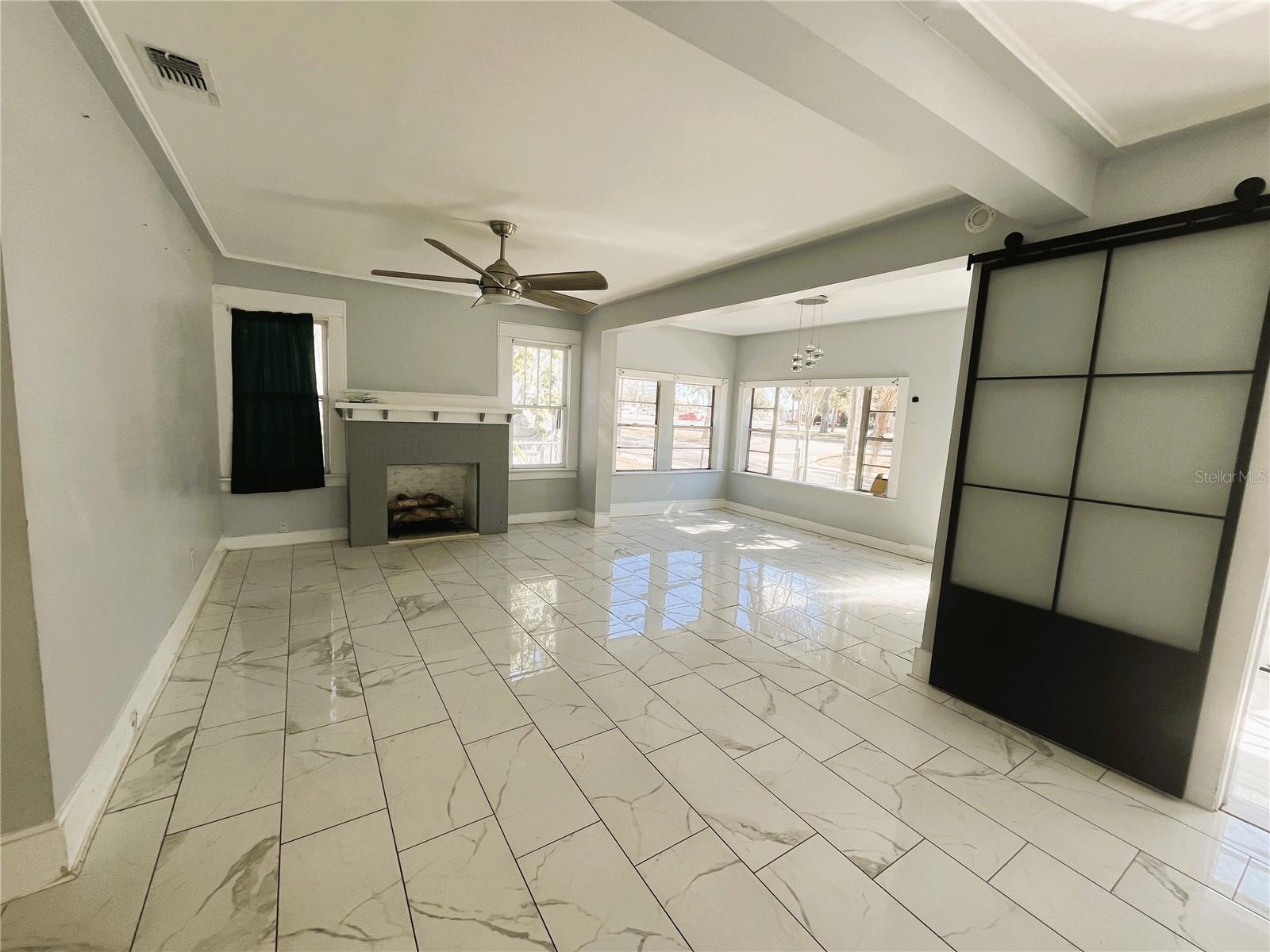 Image 21 of 39 For 318 Hobart Avenue