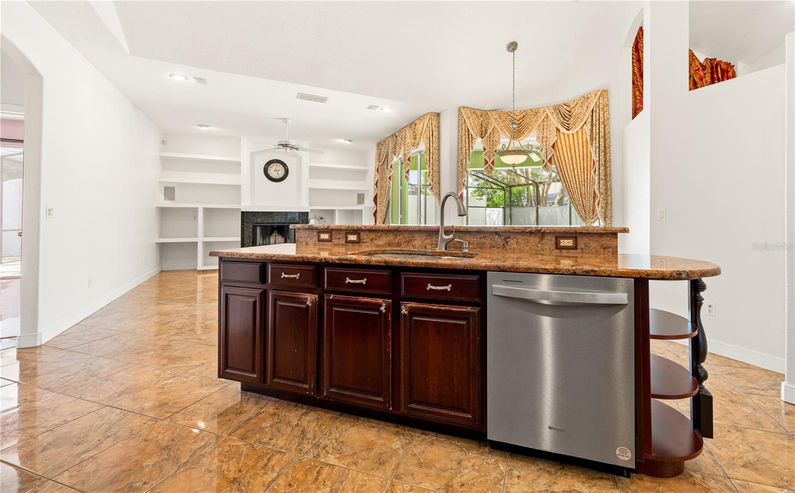 Image 13 of 72 For 8022 Canyon Lake Circle