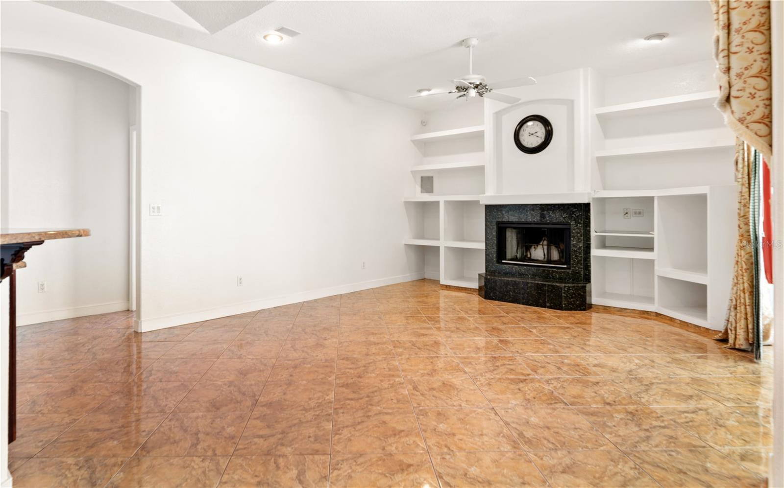 Image 15 of 72 For 8022 Canyon Lake Circle