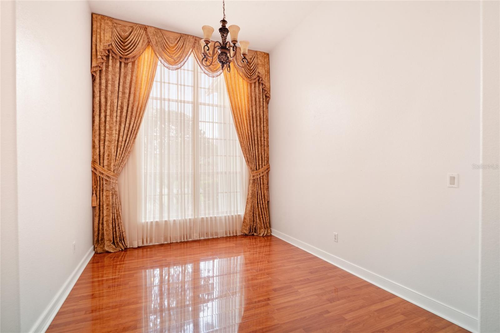 Image 30 of 72 For 8022 Canyon Lake Circle