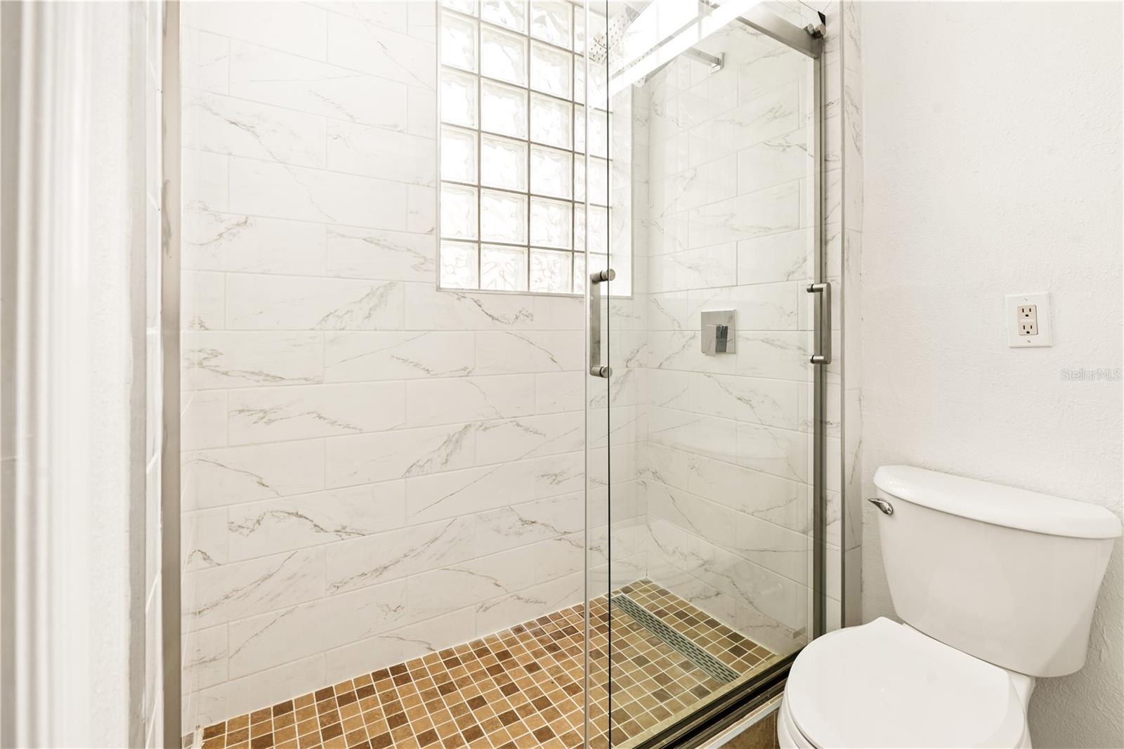 Image 39 of 72 For 8022 Canyon Lake Circle