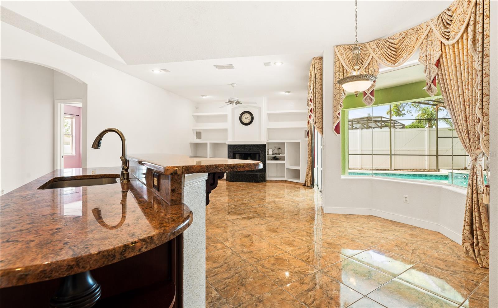 Image 5 of 72 For 8022 Canyon Lake Circle