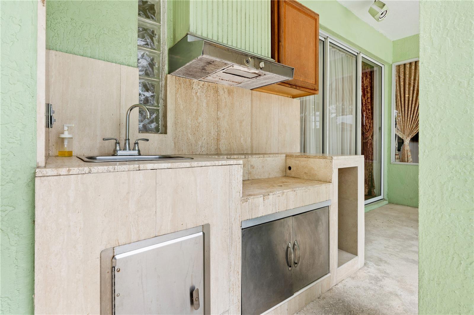 Image 52 of 72 For 8022 Canyon Lake Circle