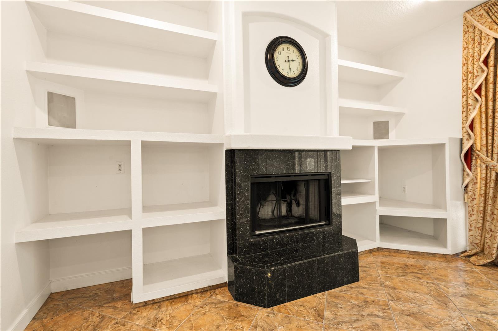 Image 7 of 72 For 8022 Canyon Lake Circle