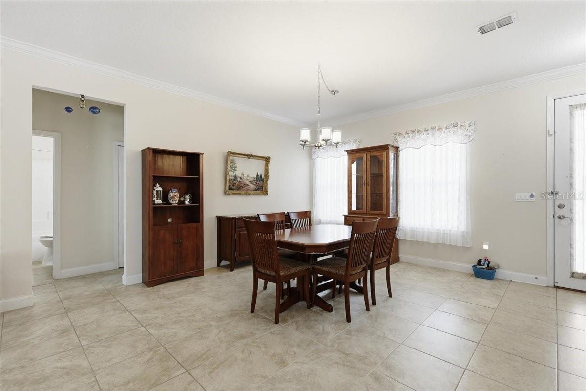 Image 12 of 52 For 21 Lewisdale Lane