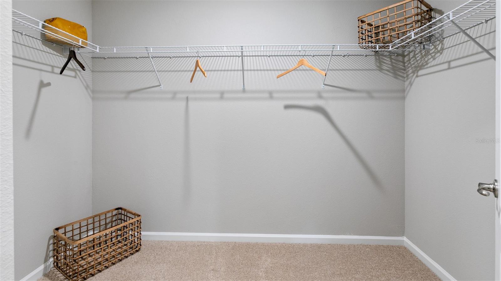 Image 24 of 41 For 29 Green Circle