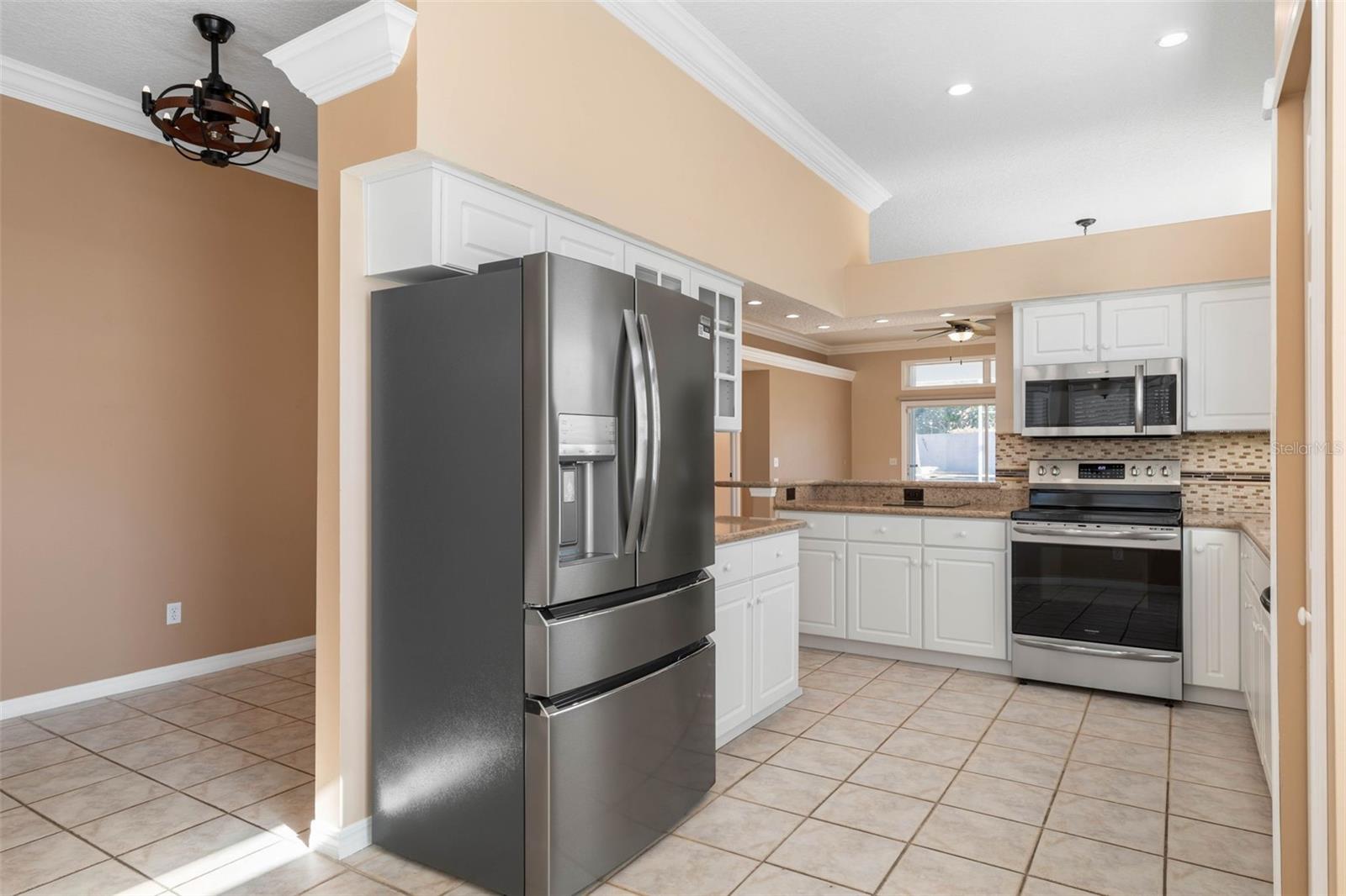 Image 21 of 70 For 204 Sea Woods Drive N