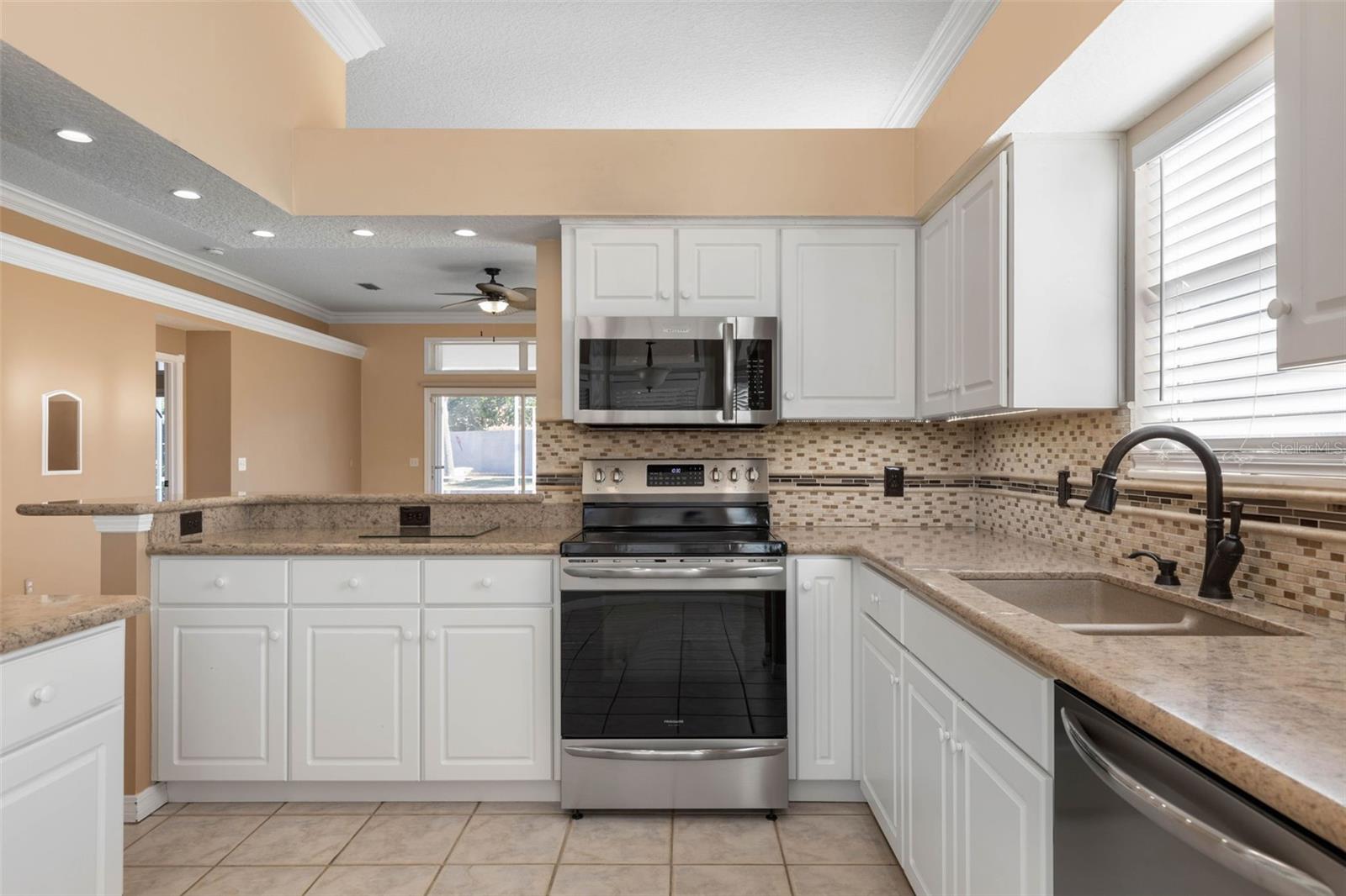 Image 22 of 70 For 204 Sea Woods Drive N