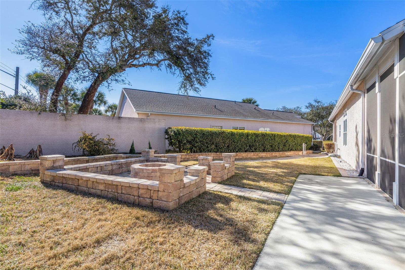 Image 33 of 70 For 204 Sea Woods Drive N