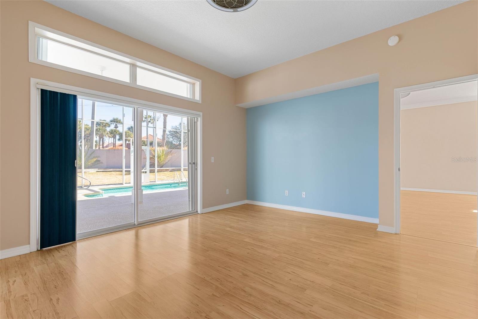 Image 37 of 70 For 204 Sea Woods Drive N