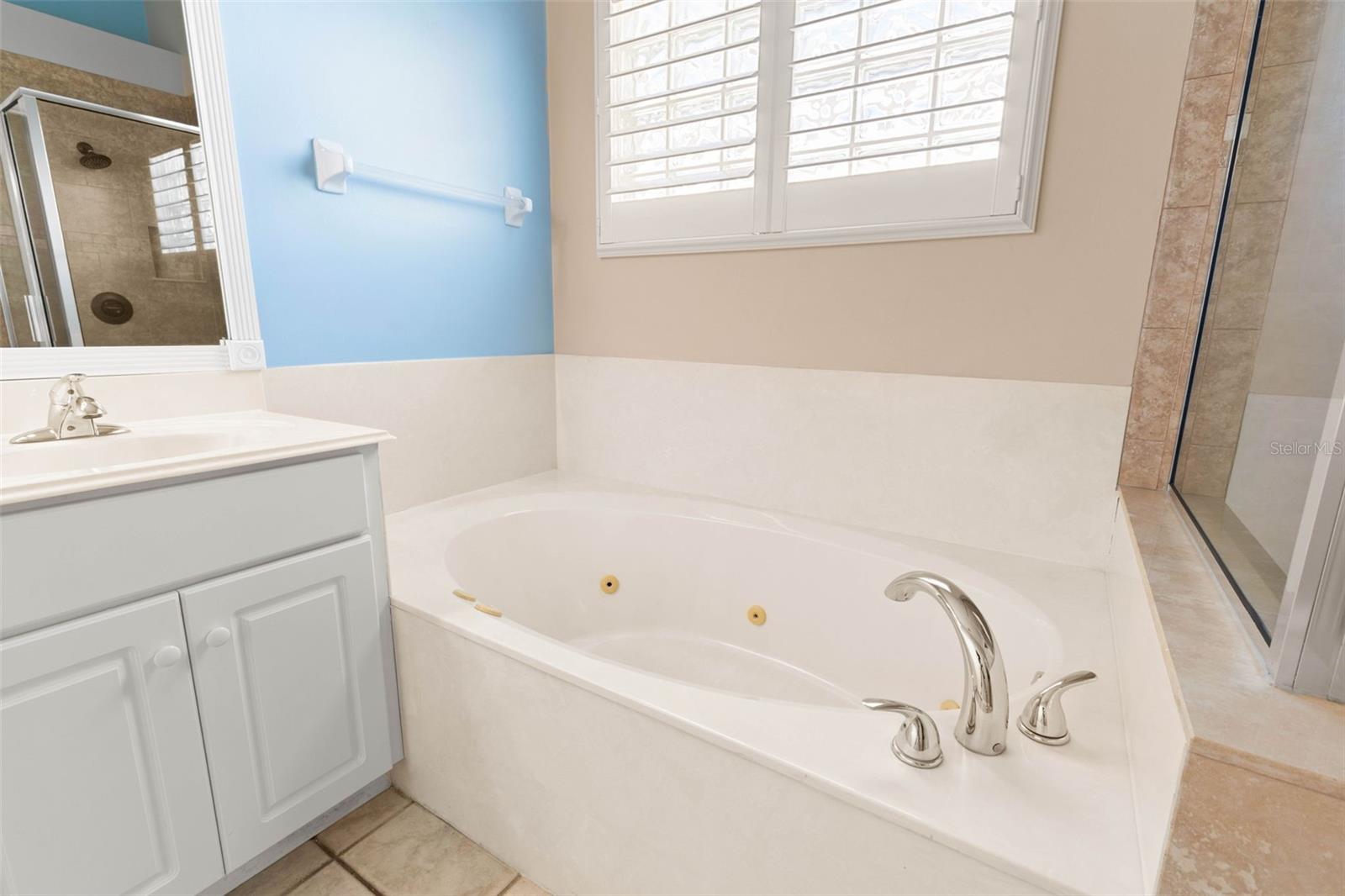 Image 41 of 70 For 204 Sea Woods Drive N