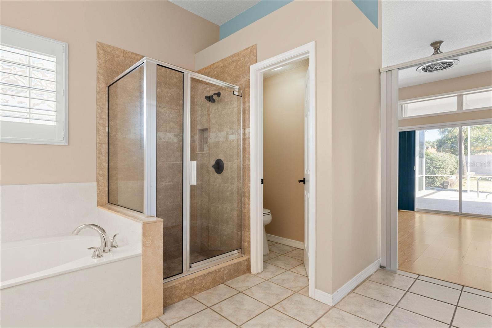 Image 42 of 70 For 204 Sea Woods Drive N