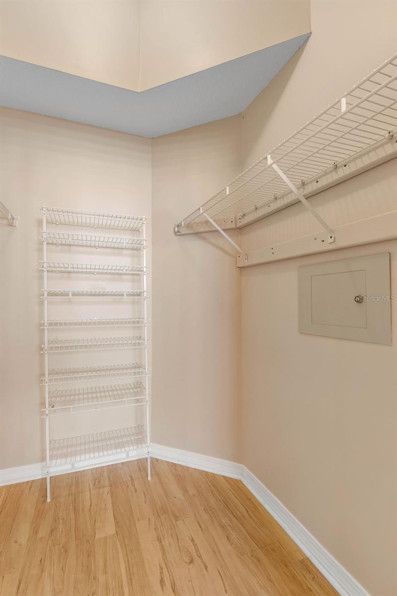 Image 43 of 70 For 204 Sea Woods Drive N