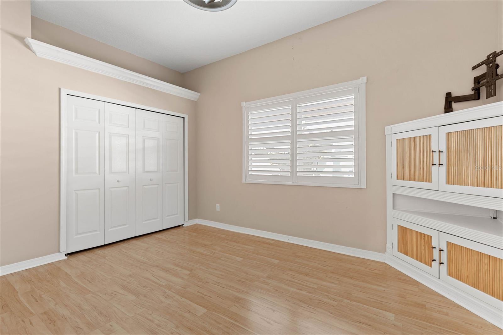 Image 48 of 70 For 204 Sea Woods Drive N