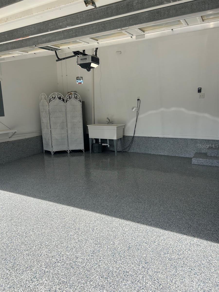 Image 52 of 70 For 204 Sea Woods Drive N