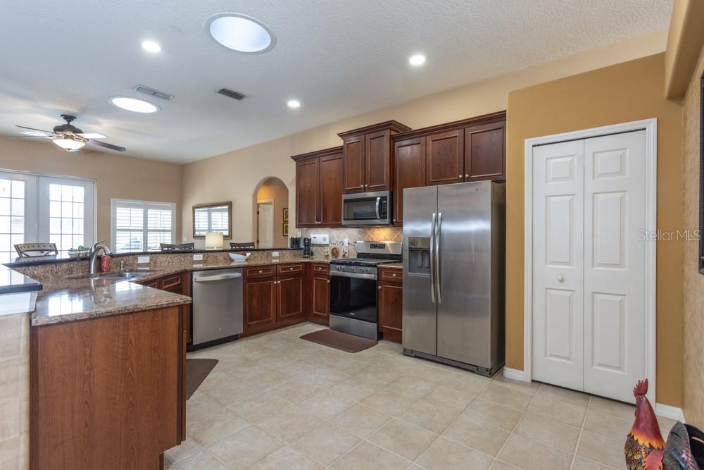 Image 8 of 35 For 4 Eagle Harbor Trail