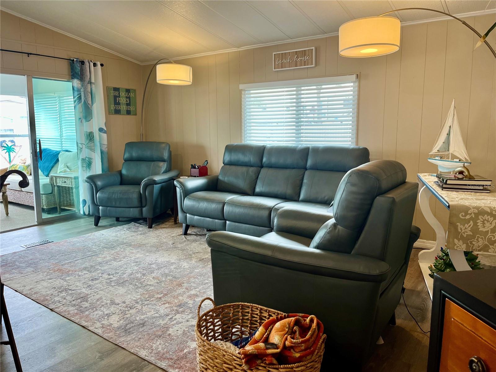 Image 27 of 69 For 212 Monitor Drive A