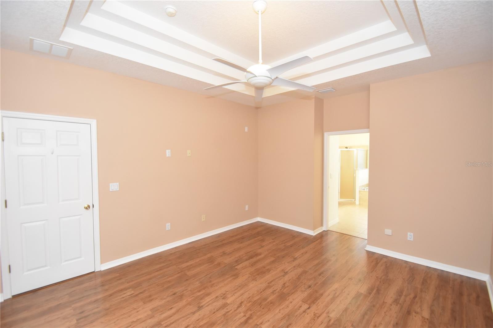 Image 20 of 31 For 11 Ellsworth Drive