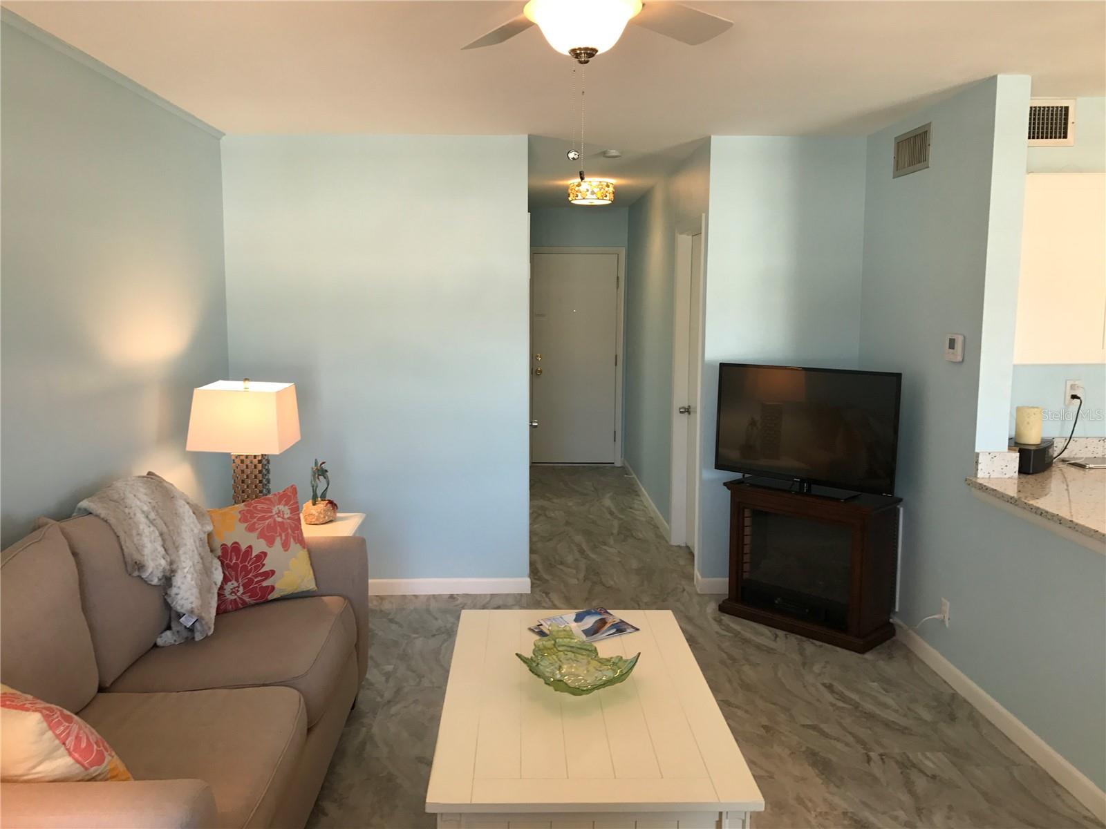 Image 4 of 13 For 335 Causeway  E21