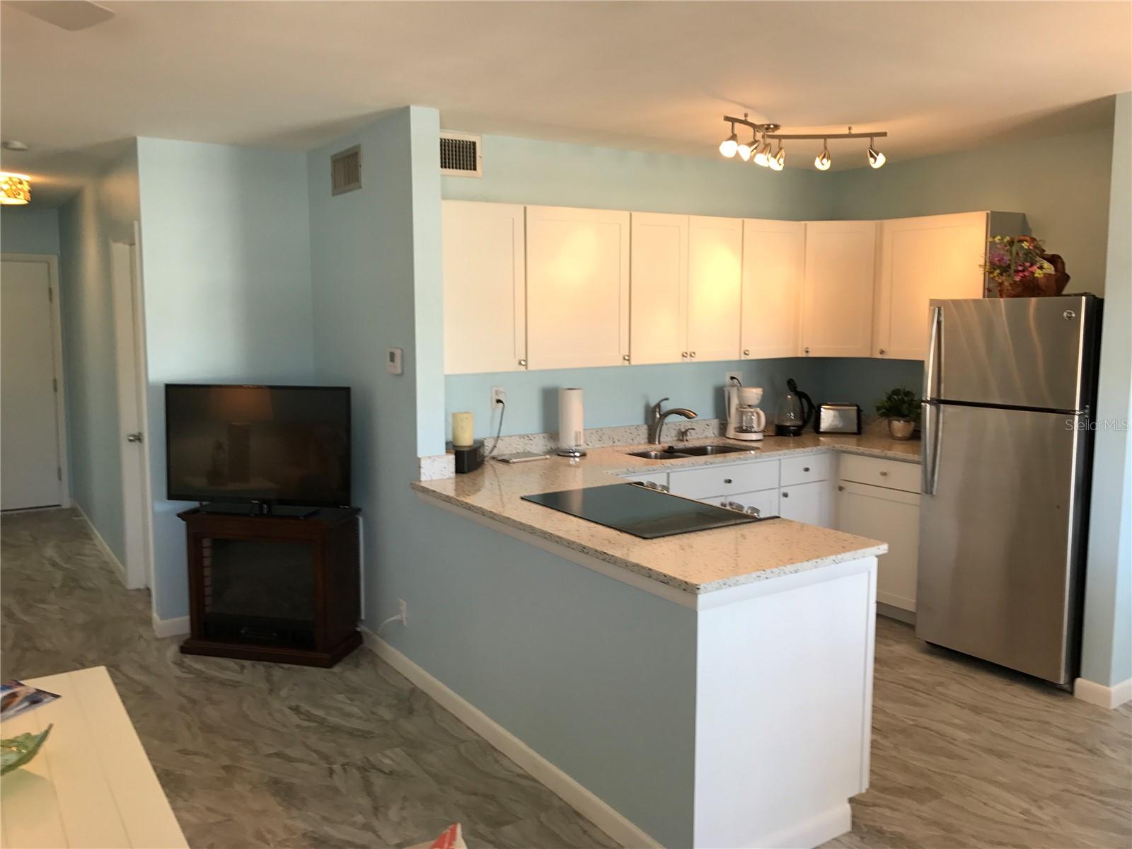 Image 5 of 13 For 335 Causeway  E21