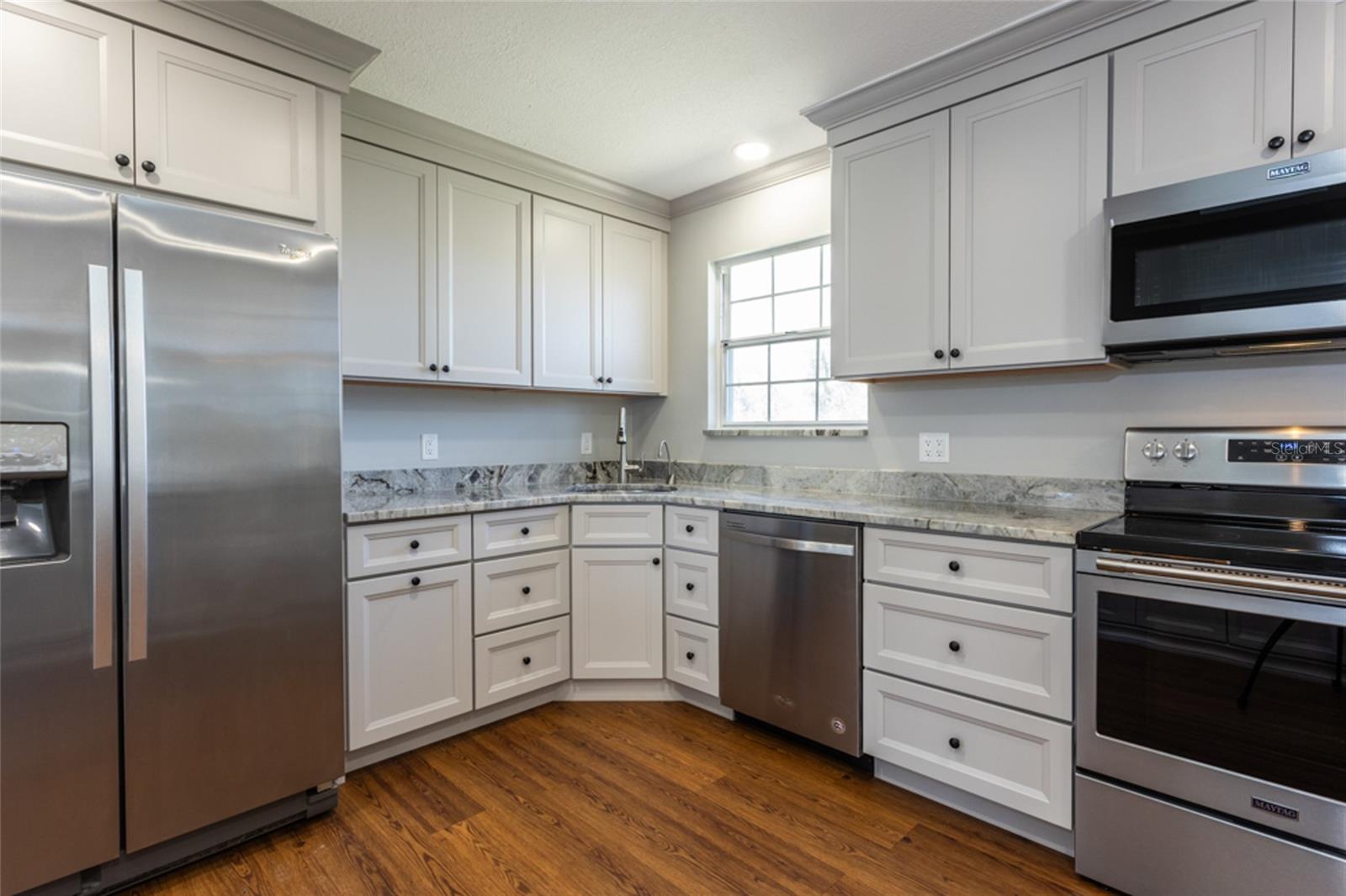 Image 12 of 50 For 1 Ryding Lane