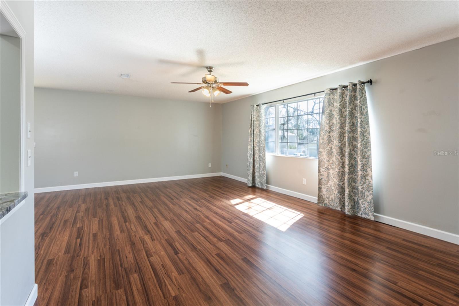 Image 23 of 50 For 1 Ryding Lane