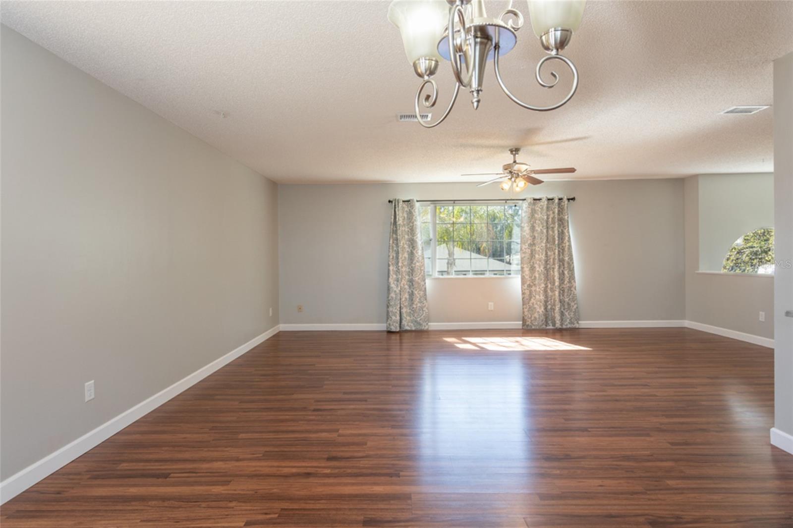 Image 24 of 50 For 1 Ryding Lane