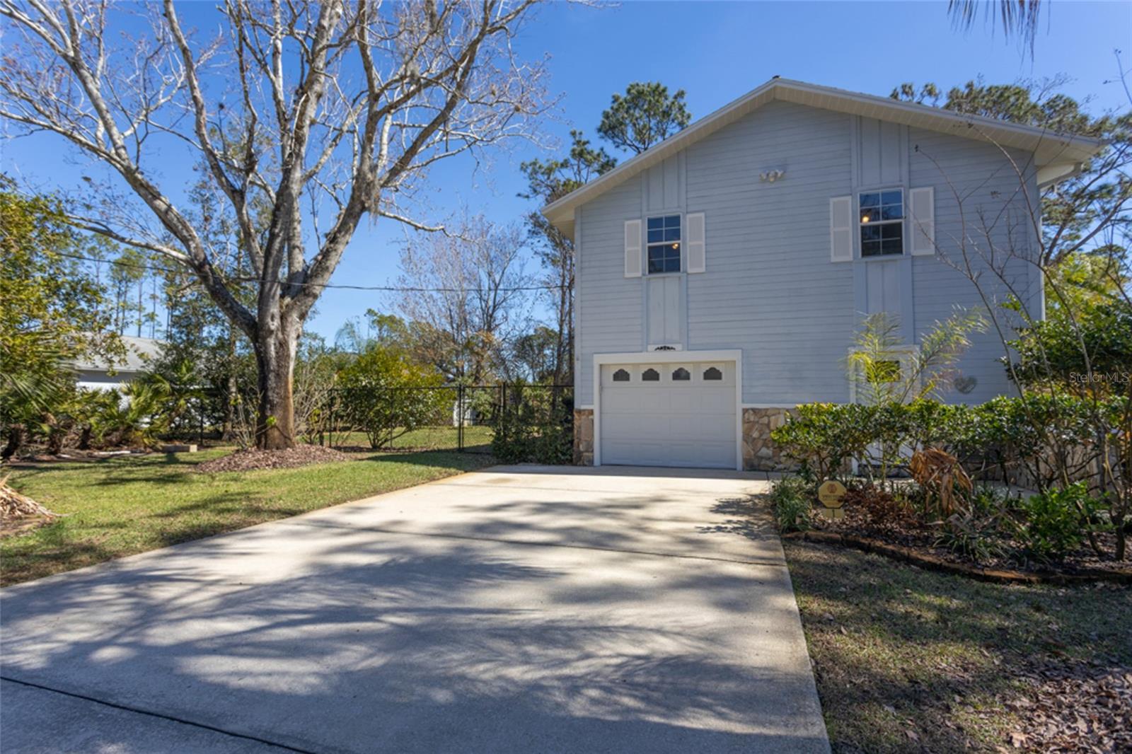 Image 3 of 50 For 1 Ryding Lane