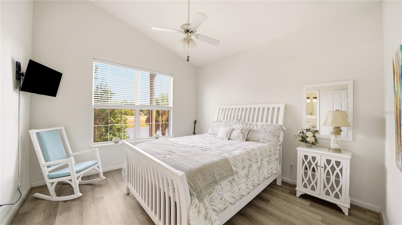 Image 19 of 53 For 705 Augusta Circle 705