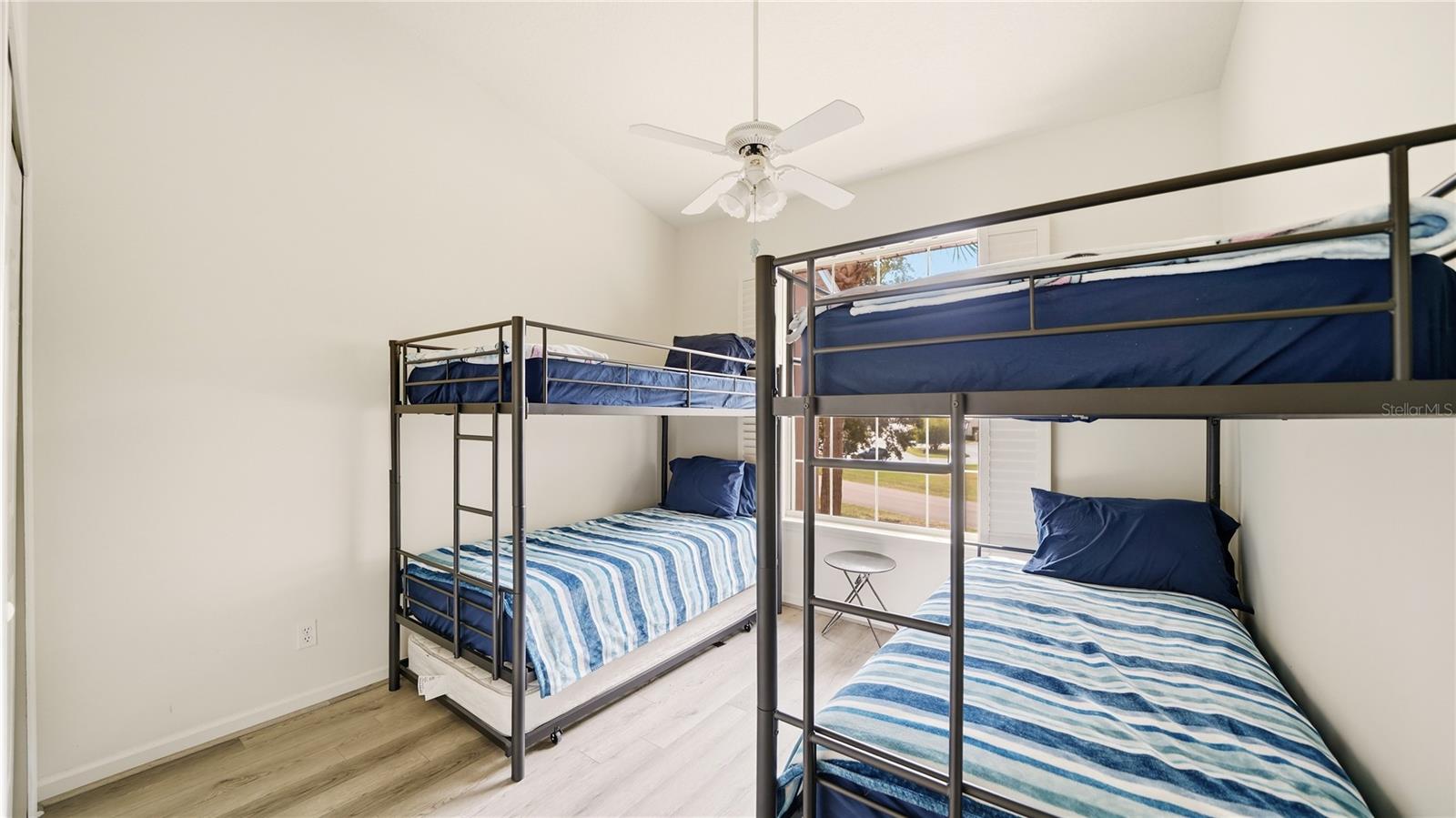 Image 31 of 53 For 705 Augusta Circle 705