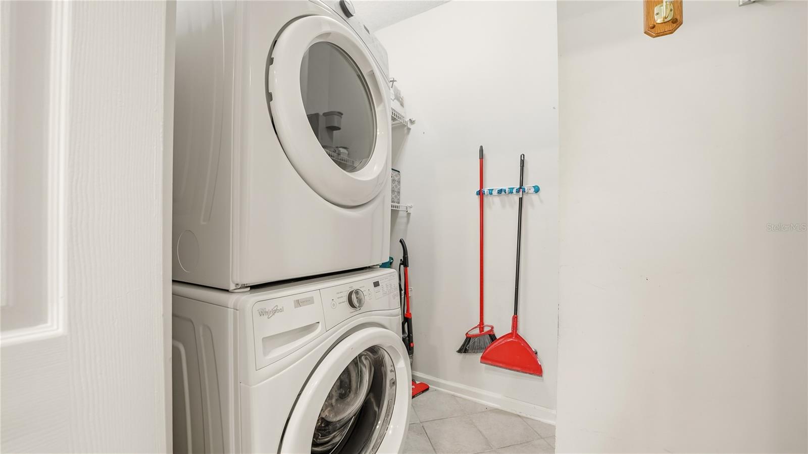 Image 33 of 53 For 705 Augusta Circle 705