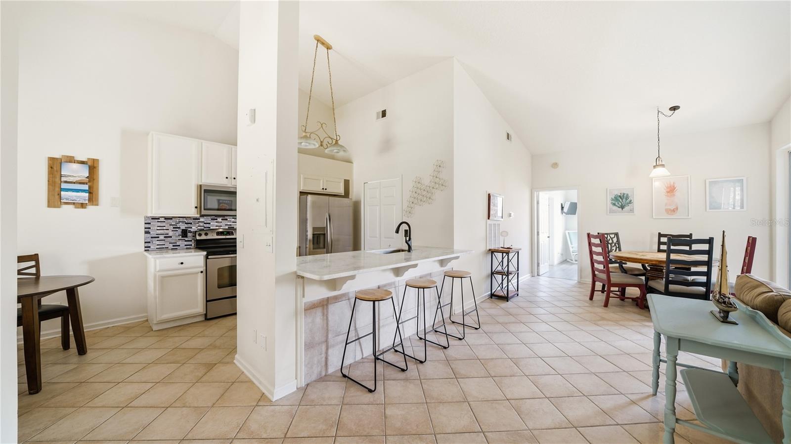 Image 4 of 53 For 705 Augusta Circle 705