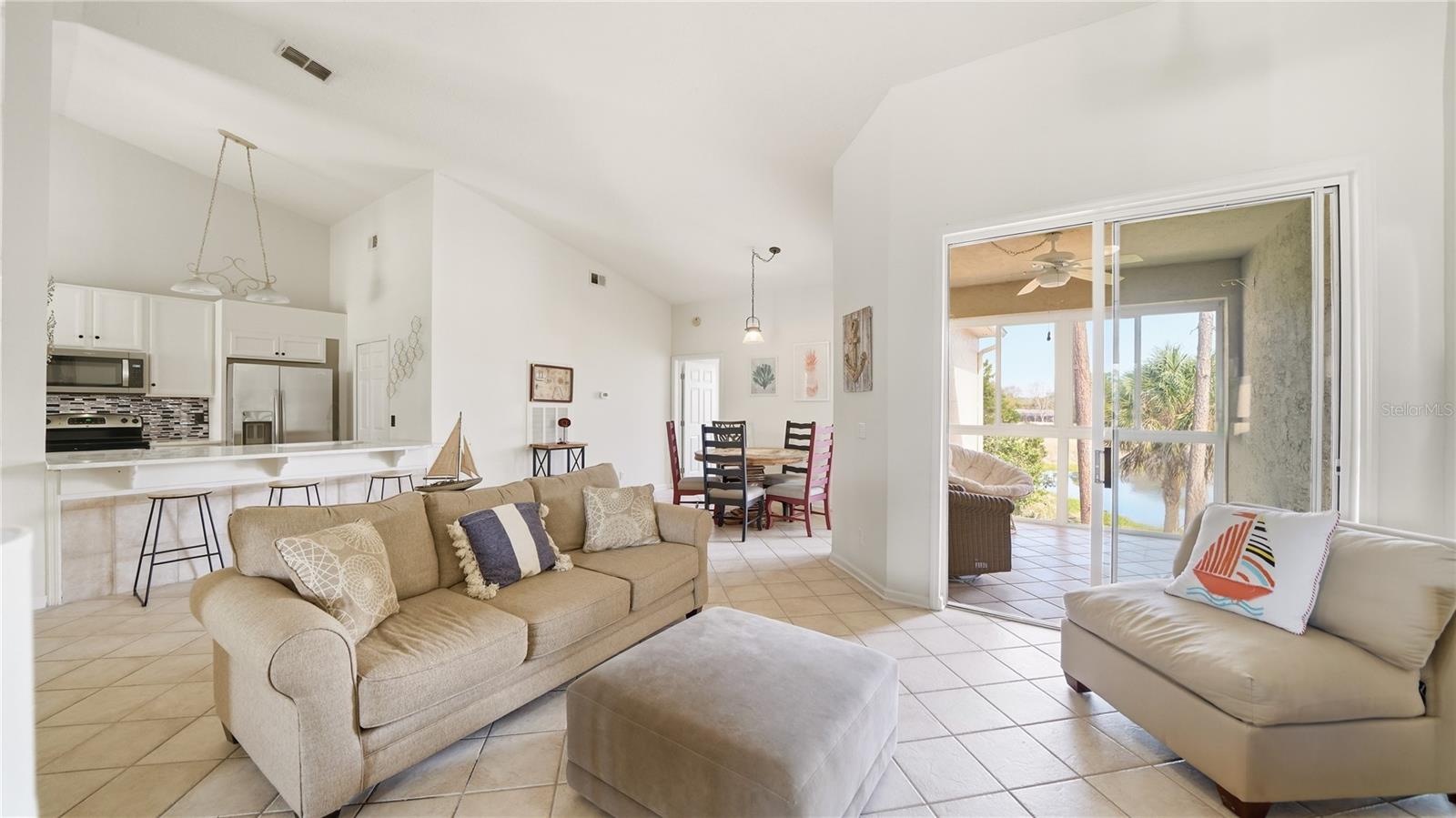 Image 6 of 53 For 705 Augusta Circle 705