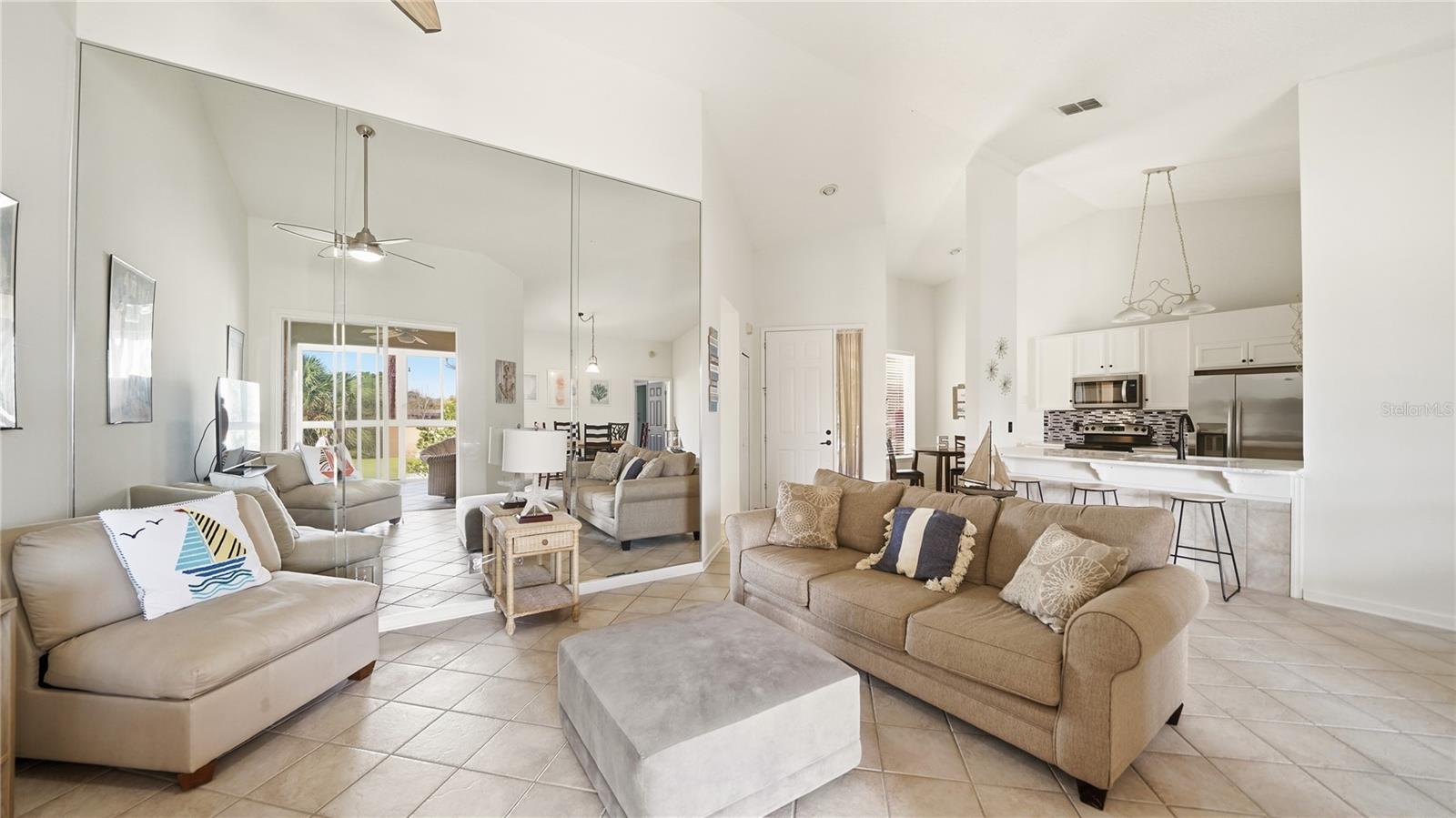 Image 7 of 53 For 705 Augusta Circle 705