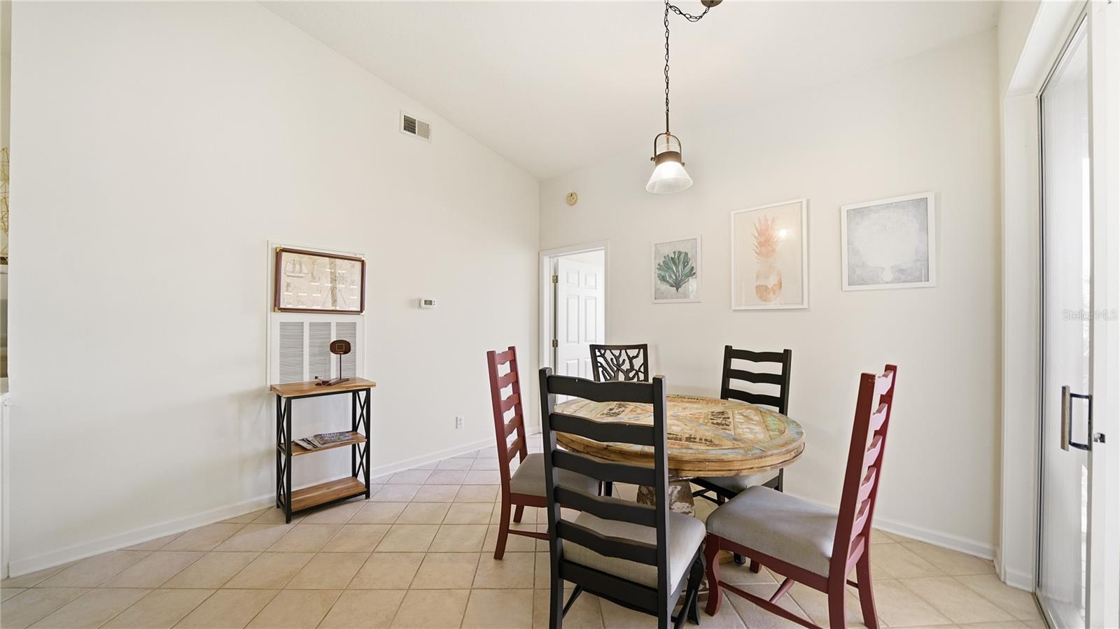 Image 8 of 53 For 705 Augusta Circle 705