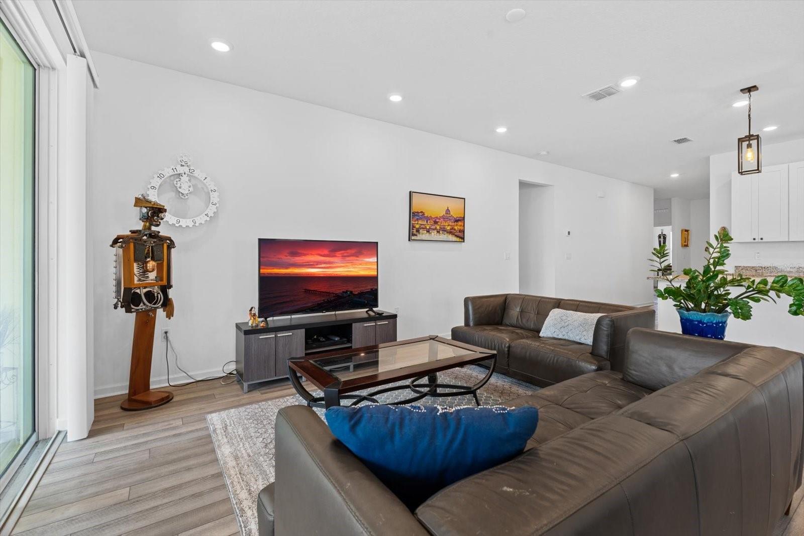 Image 11 of 31 For 33 Ridge Road