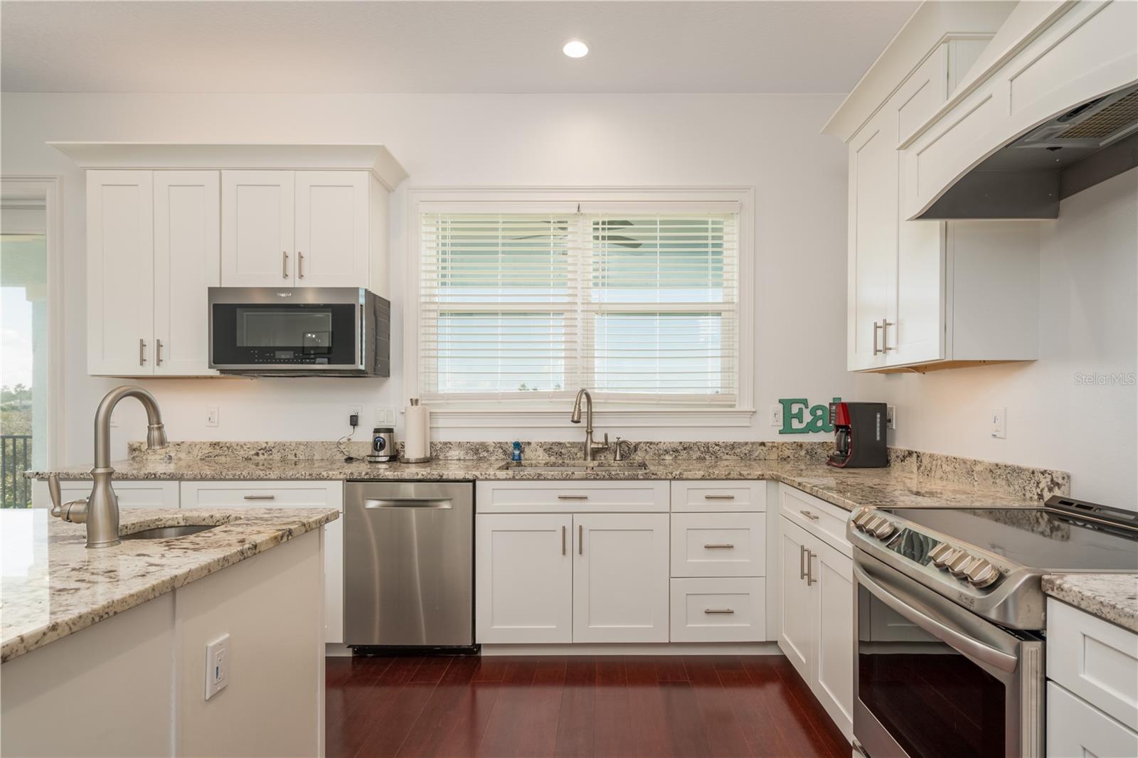 Image 6 of 84 For 55 Cinnamon Beach Way