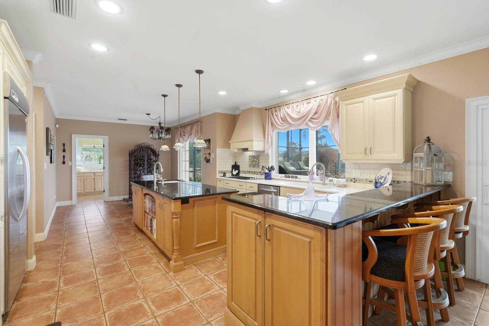 Image 18 of 92 For 10 Magnolia Lane S