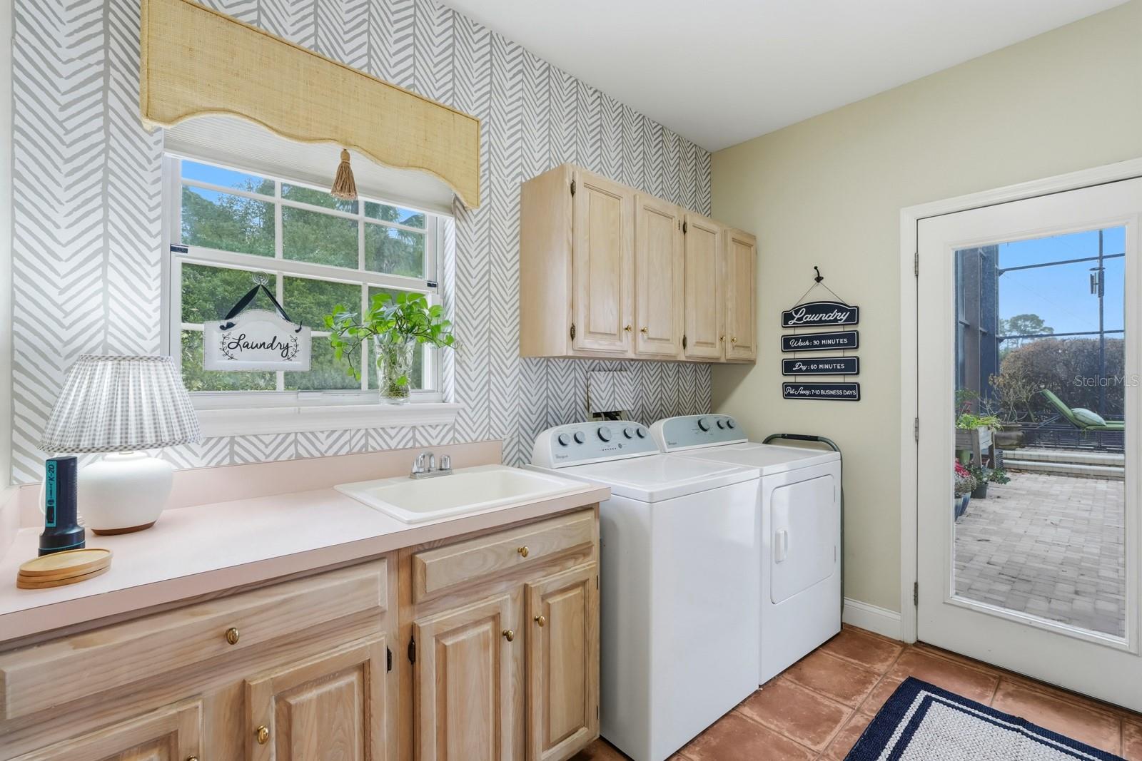 Image 24 of 92 For 10 Magnolia Lane S