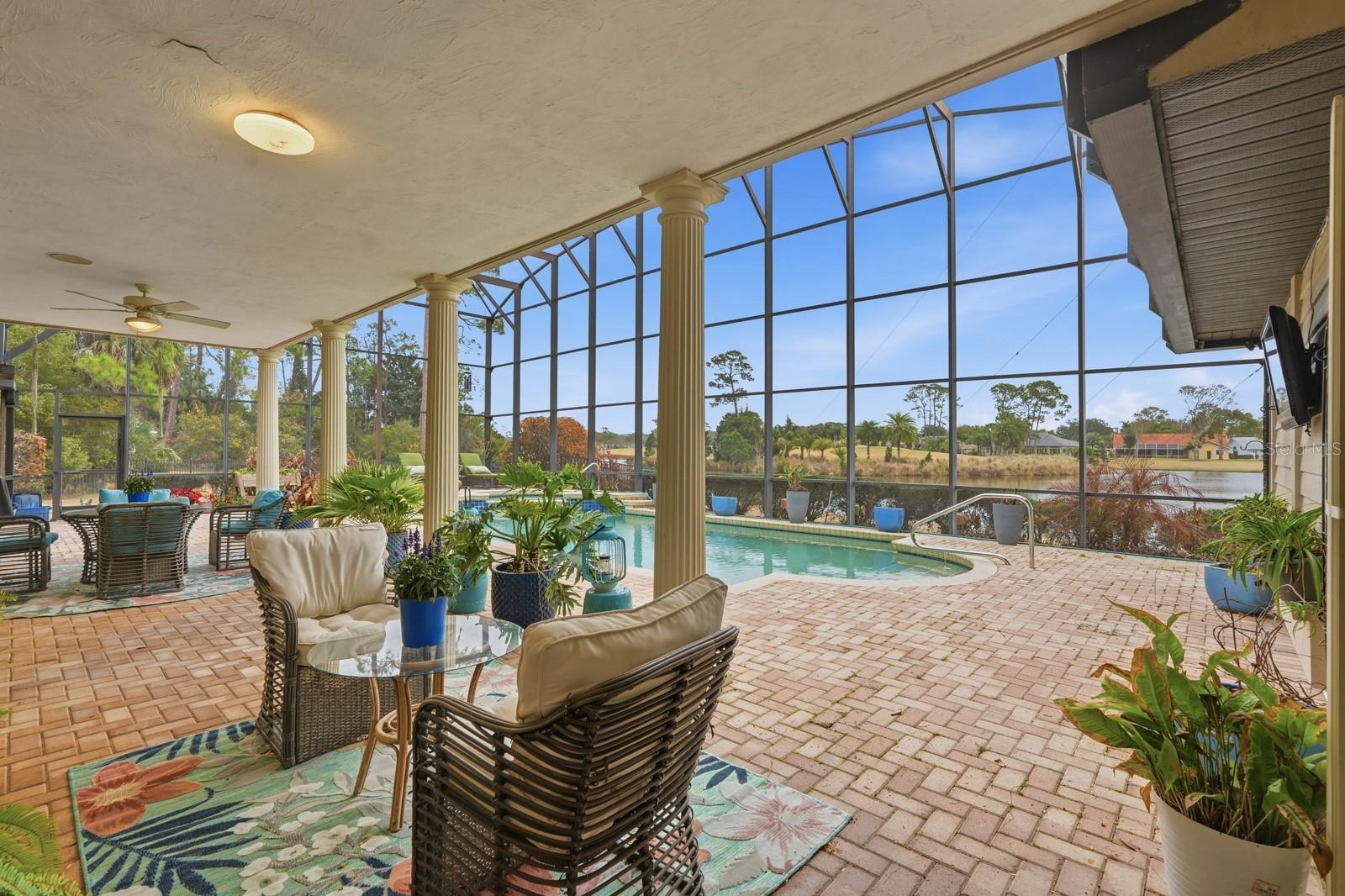 Image 33 of 92 For 10 Magnolia Lane S