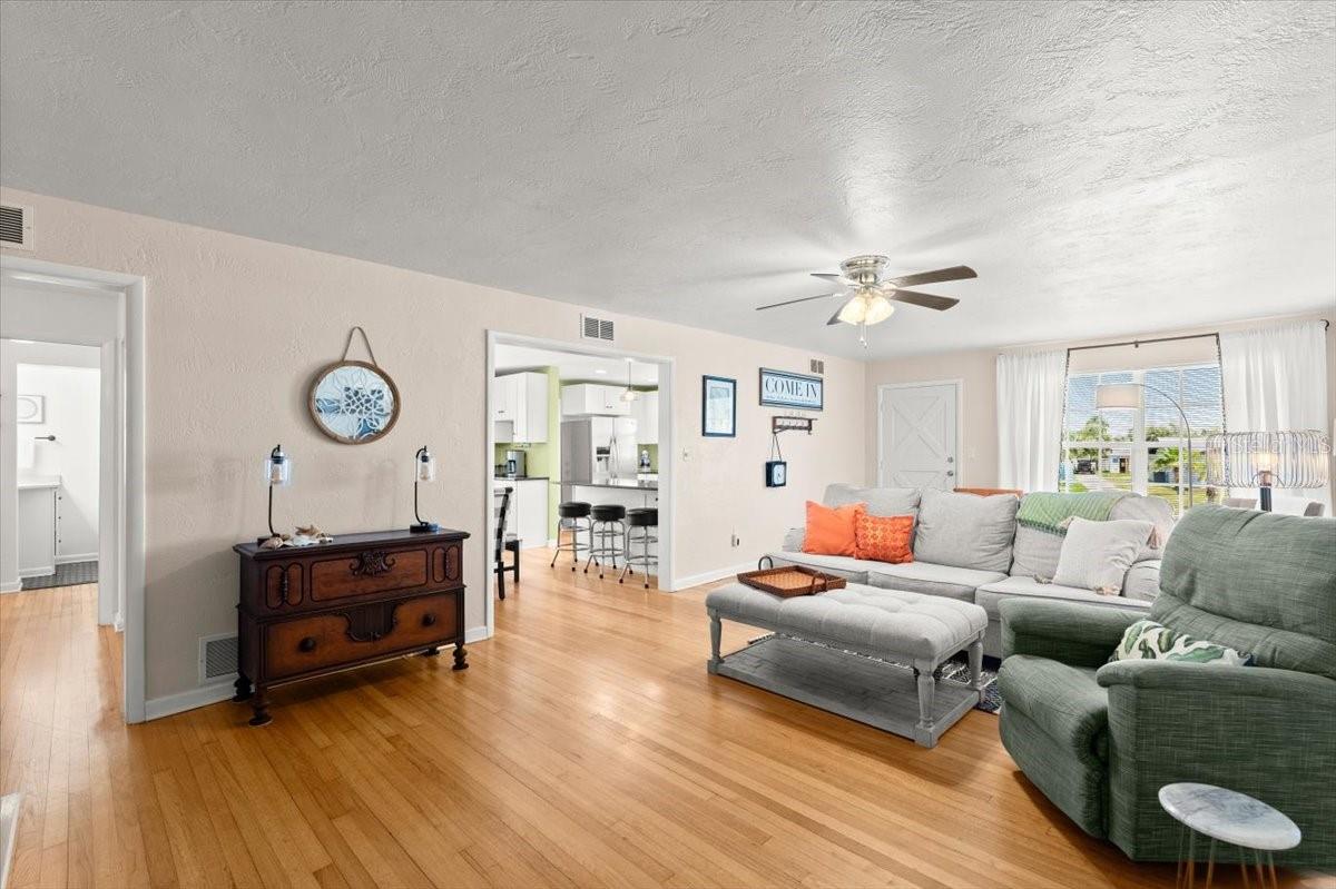 Image 19 of 58 For 1026 Bel Aire Drive