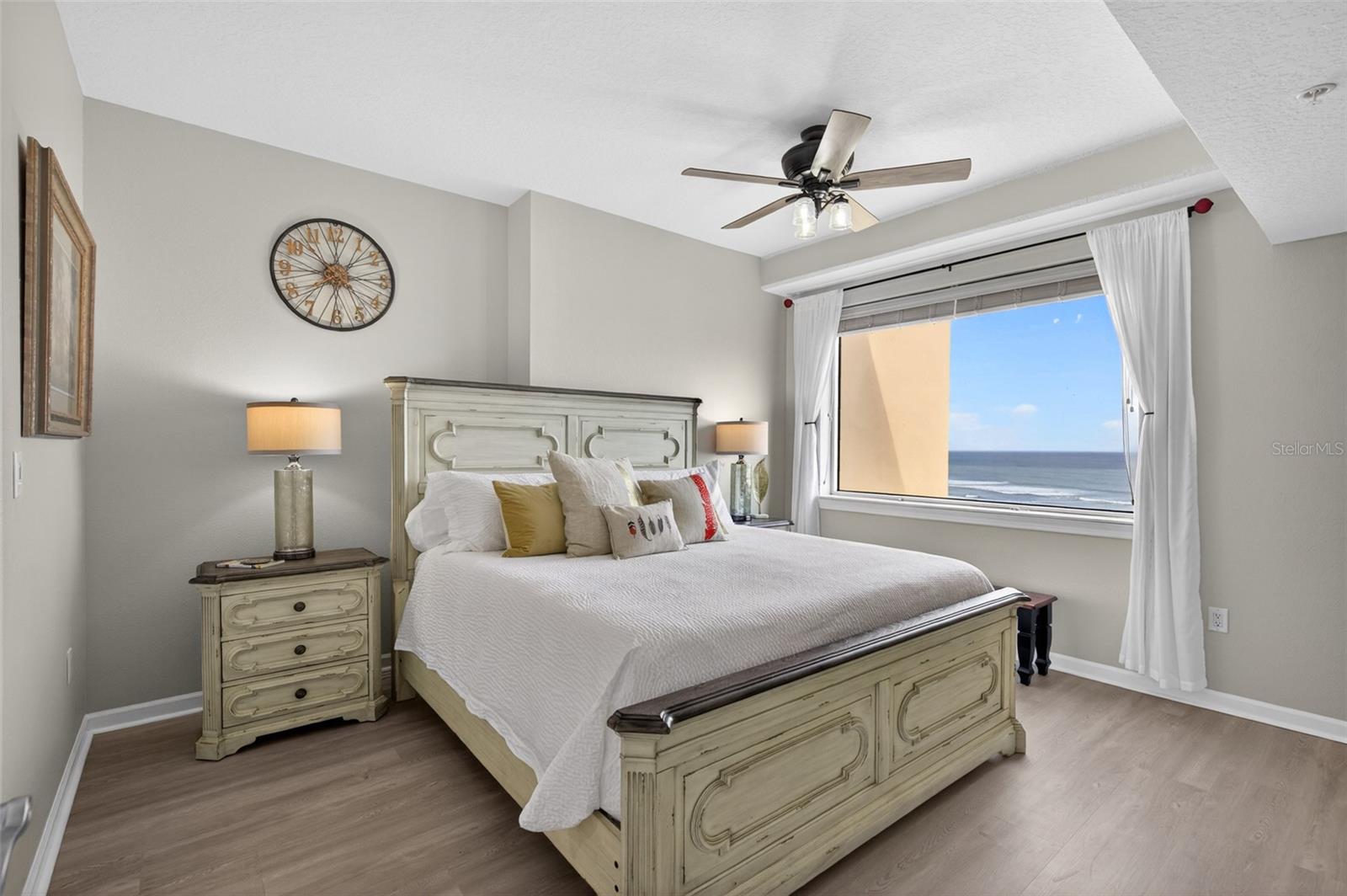 Image 33 of 78 For 80 Surfview Drive 811