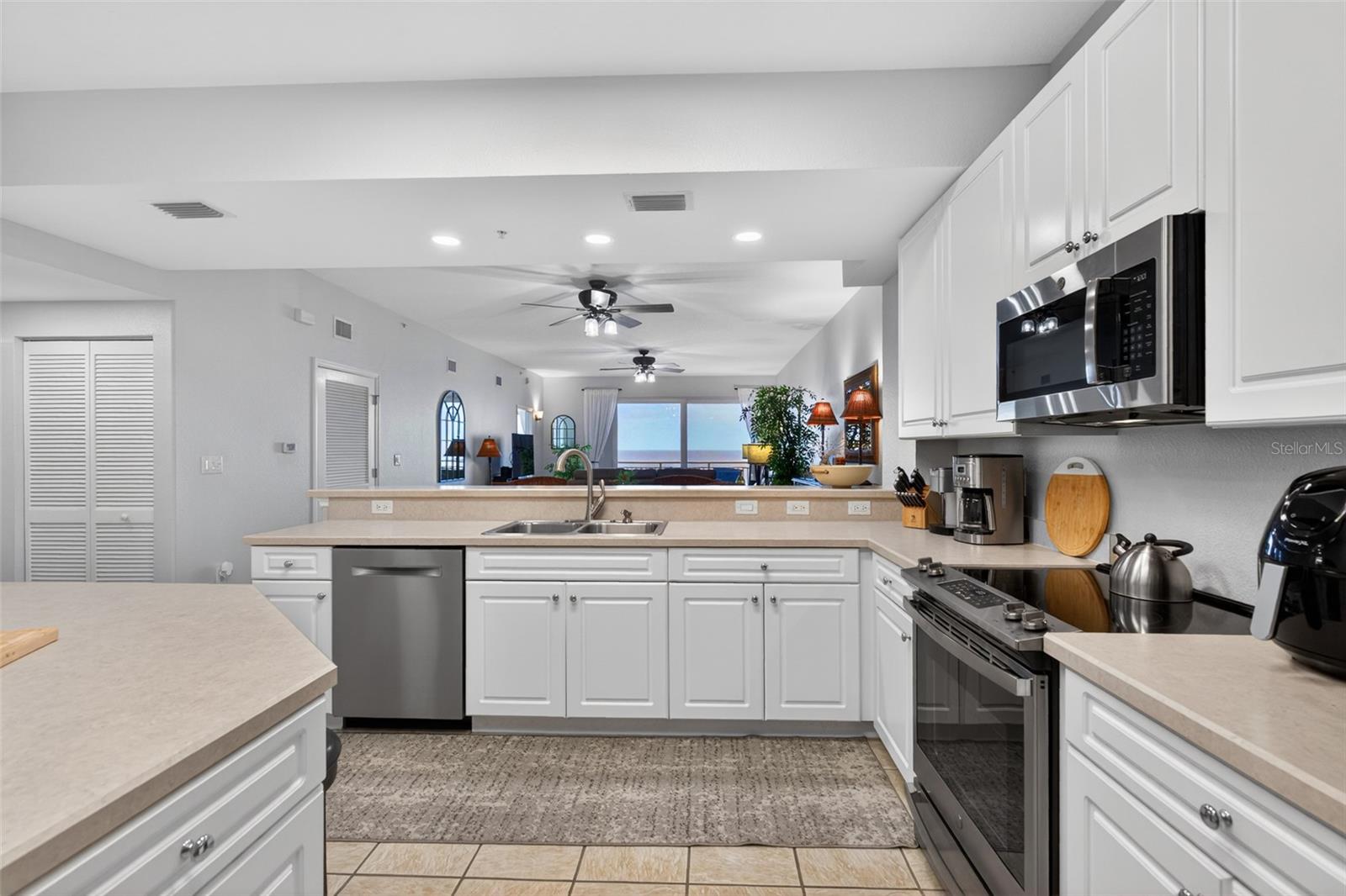 Image 35 of 78 For 80 Surfview Drive 811